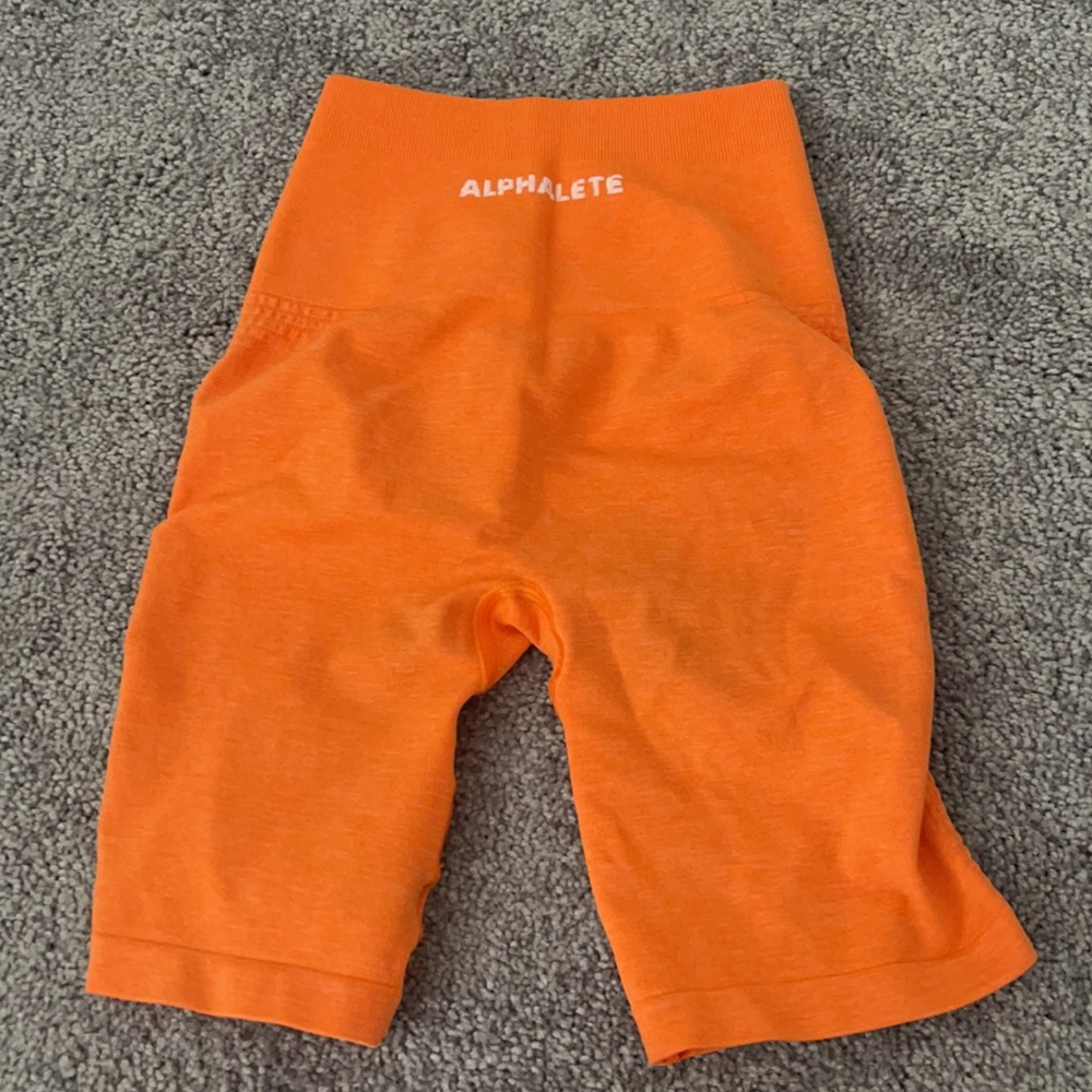Alphalete Biker Shorts - Picture 2 of 4